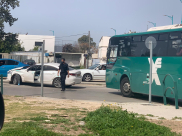 اللد: اصابة طفيفة لسائق بحادث بين مركبة وحافلة